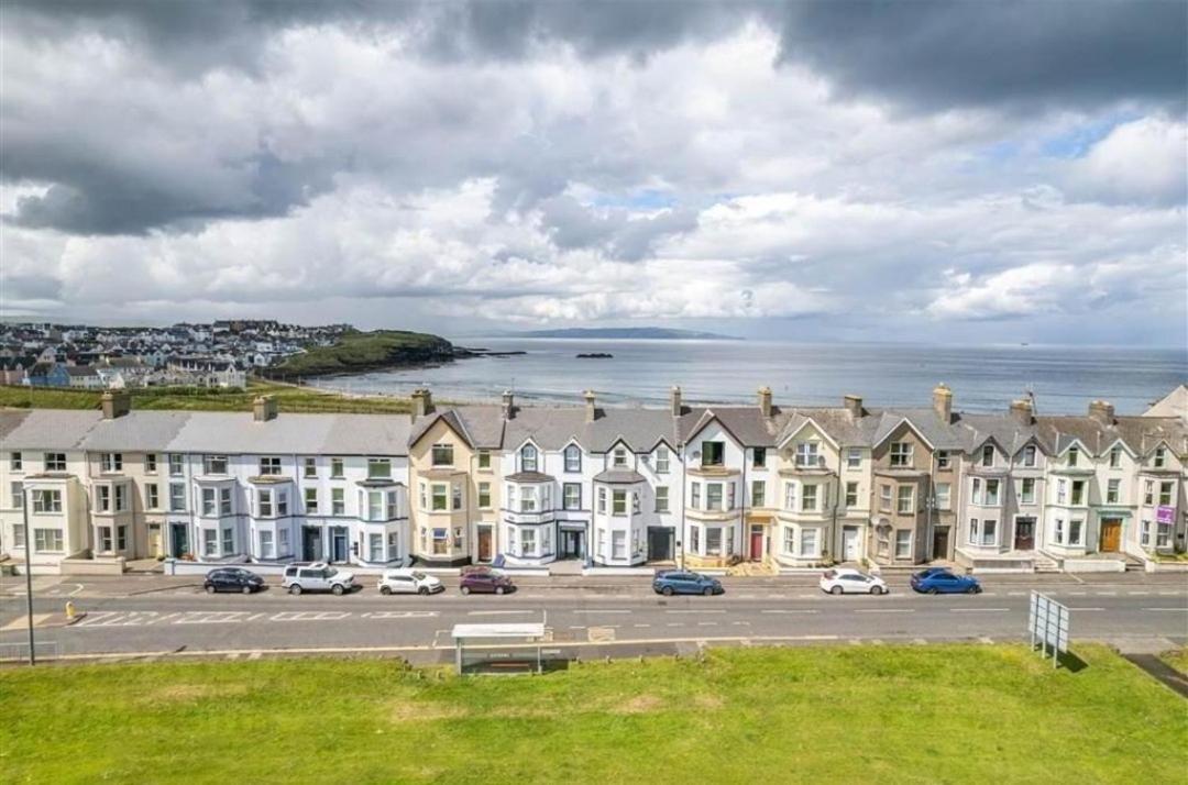 6 Dunluce Park - Portrush By The Sea Apartment Ngoại thất bức ảnh