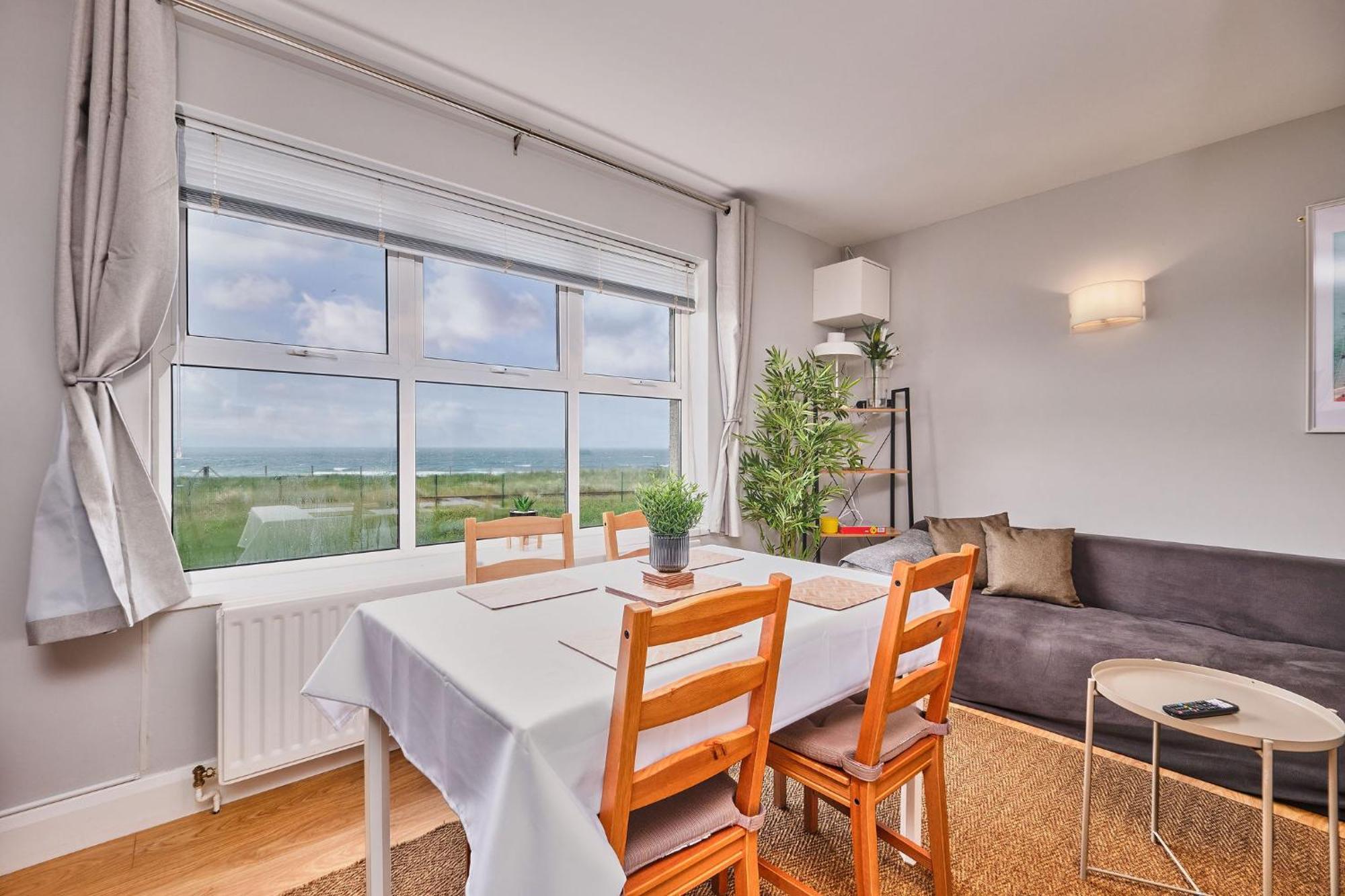 6 Dunluce Park - Portrush By The Sea Apartment Ngoại thất bức ảnh