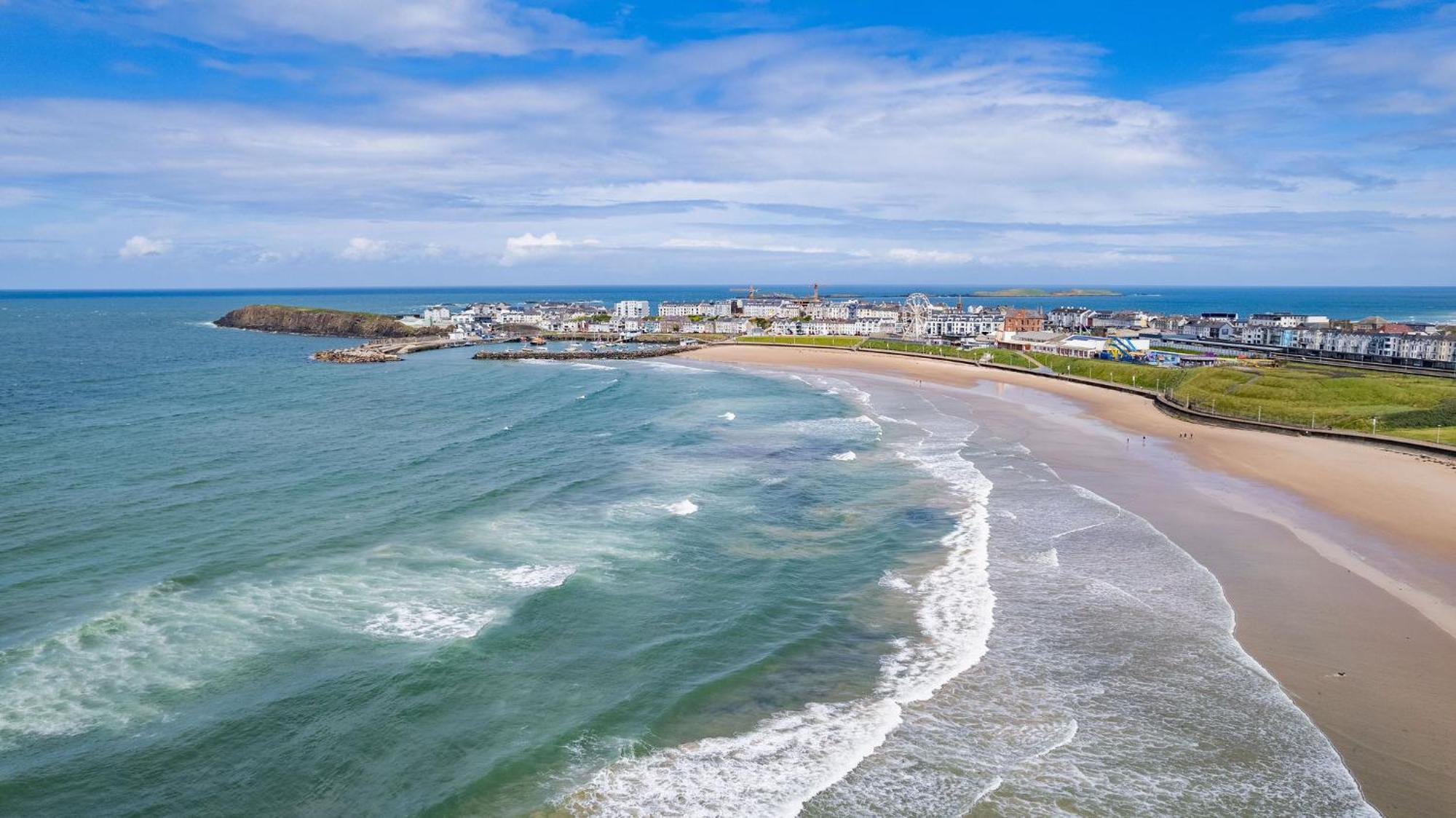 6 Dunluce Park - Portrush By The Sea Apartment Ngoại thất bức ảnh