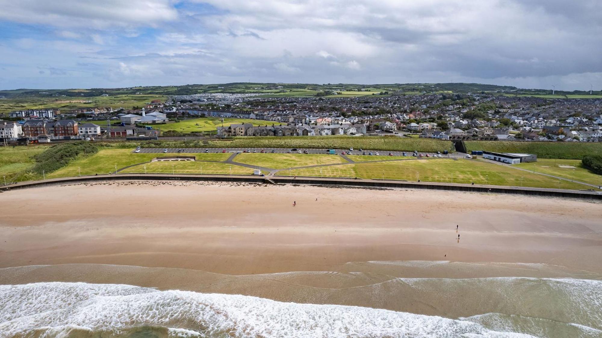 6 Dunluce Park - Portrush By The Sea Apartment Ngoại thất bức ảnh