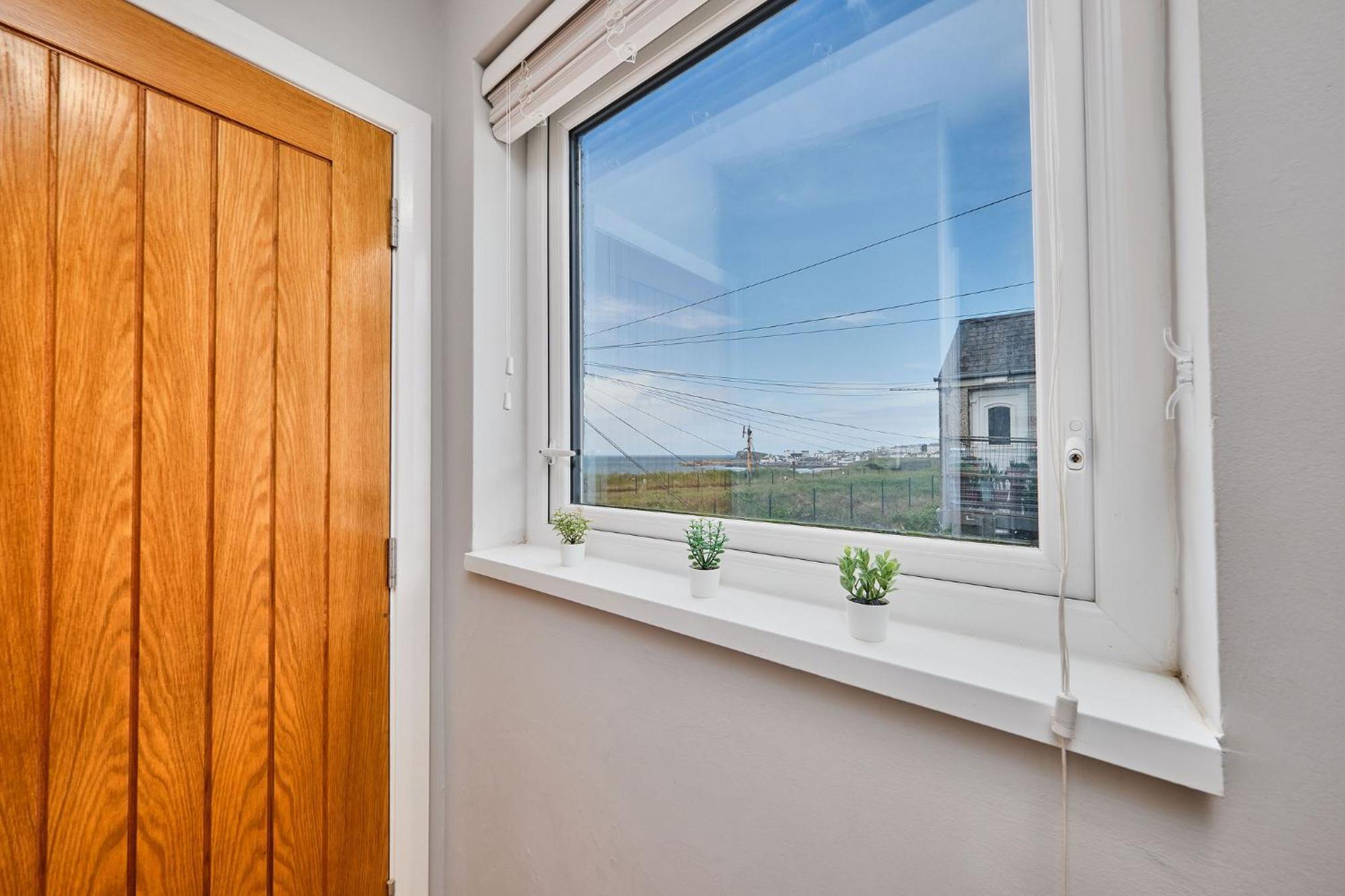 6 Dunluce Park - Portrush By The Sea Apartment Ngoại thất bức ảnh