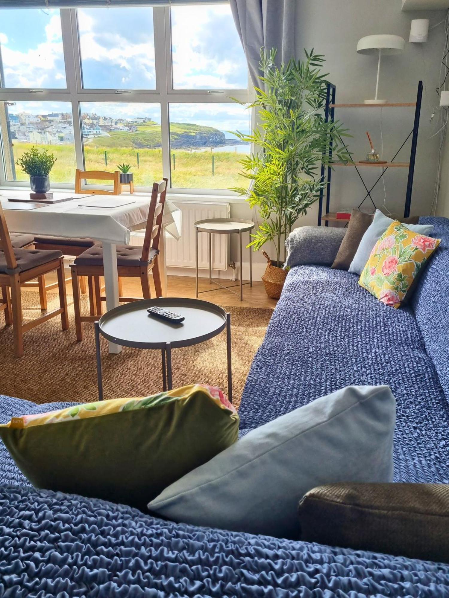 6 Dunluce Park - Portrush By The Sea Apartment Ngoại thất bức ảnh