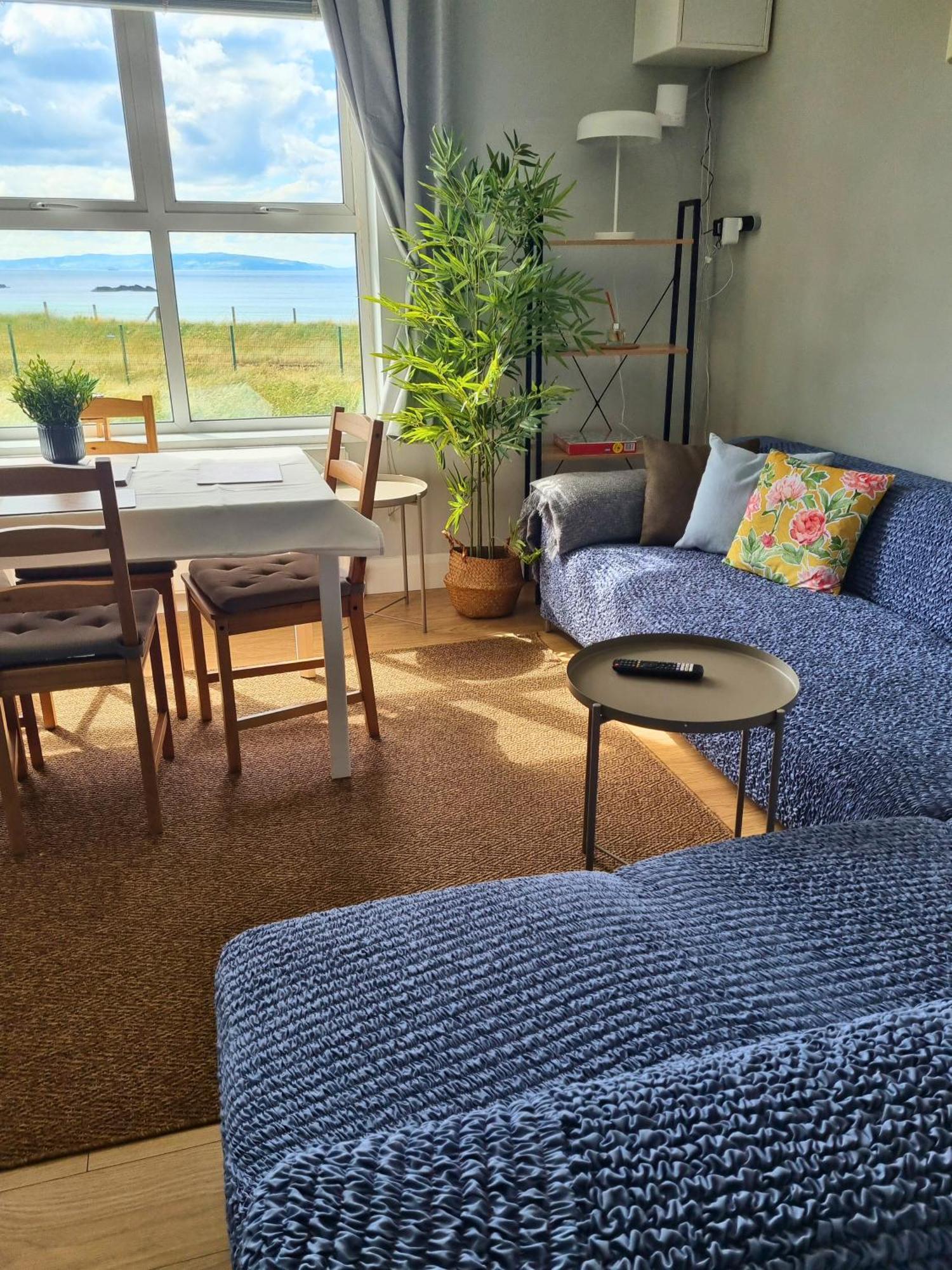 6 Dunluce Park - Portrush By The Sea Apartment Ngoại thất bức ảnh