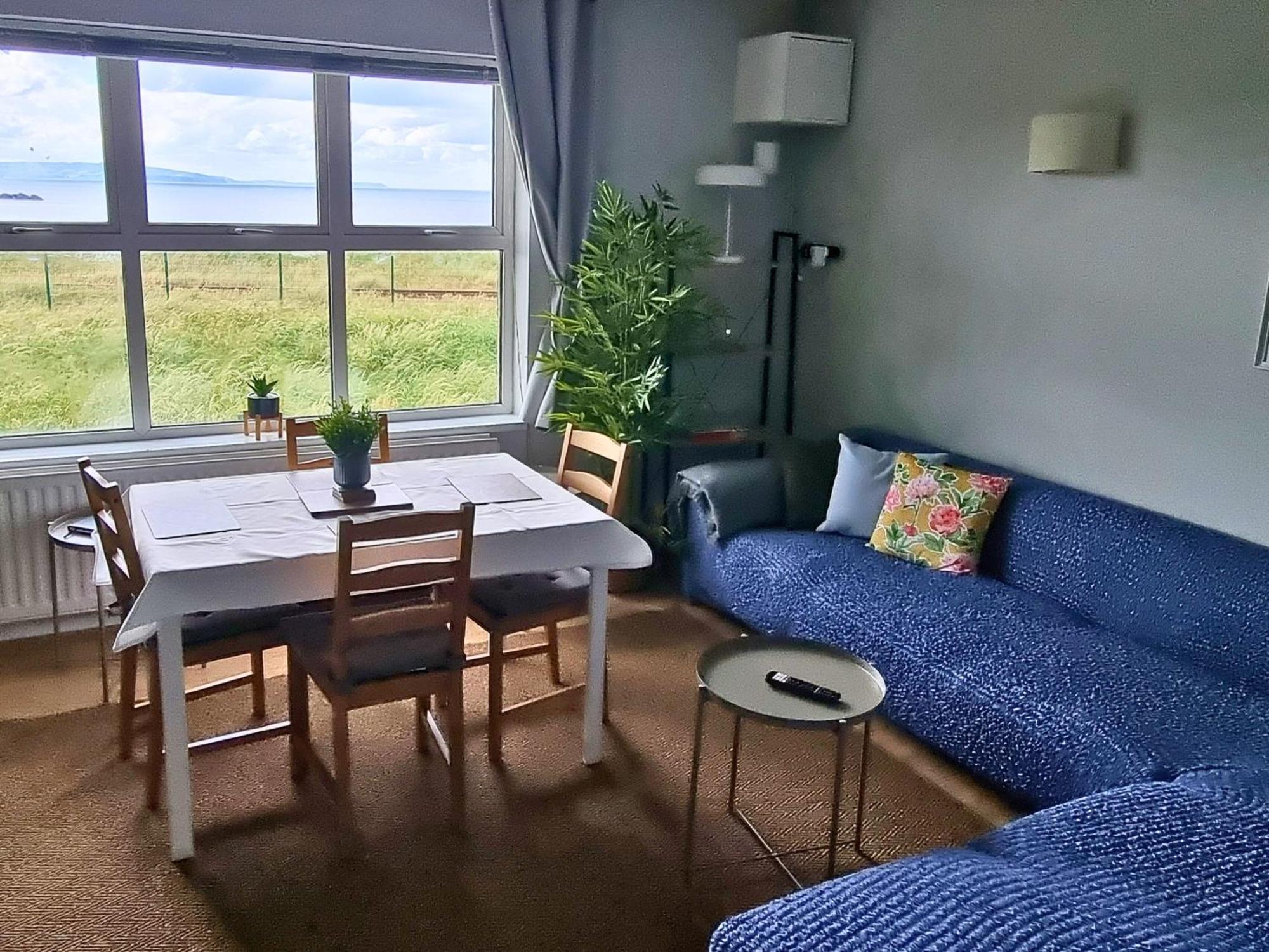 6 Dunluce Park - Portrush By The Sea Apartment Ngoại thất bức ảnh